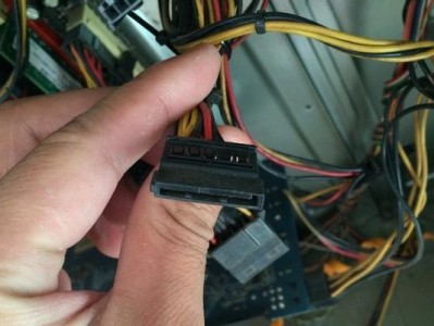 电脑主机硬盘更换教程（详细指导如何更换电脑主机的硬盘）