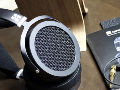 以悦音耳机的品质和性能给你全新音乐体验（专为音乐爱好者设计，让你沉浸在音乐世界中）