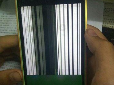 手机屏幕电了会怎么样？（探究手机屏幕电量耗尽的影响及解决方法）